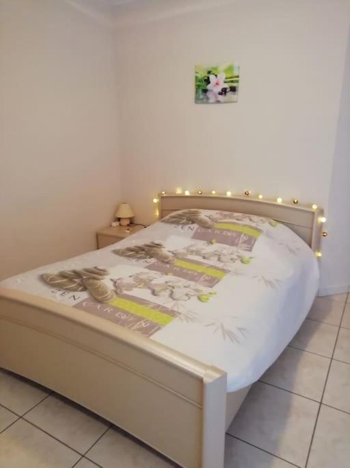 Appartement Agreable آغينو المظهر الخارجي الصورة